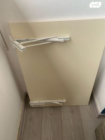 שולחן סטודנט