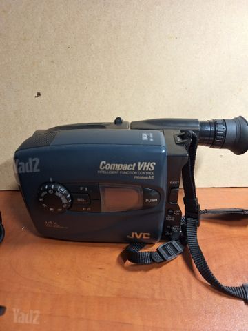 מצלמת וידאו JVC  GR-AX460