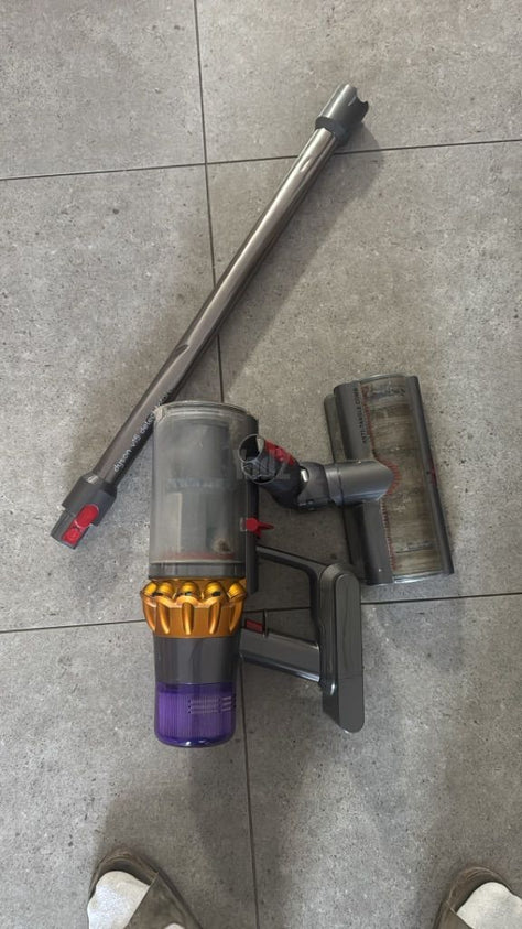 דייסון v15
