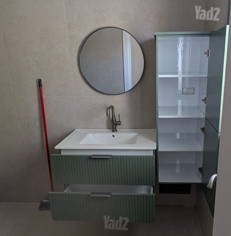 ארון מקלחת