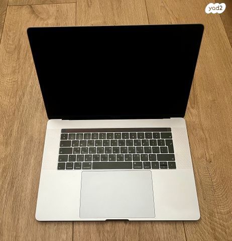MacBook Pro 15" 2018 – לא נדלק