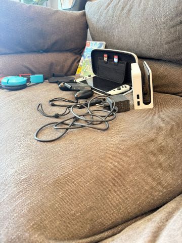 Nintendo OLED חבילה מלאה