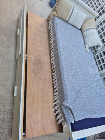 מיטה נפתחת