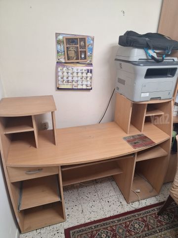 שולחן מחשב