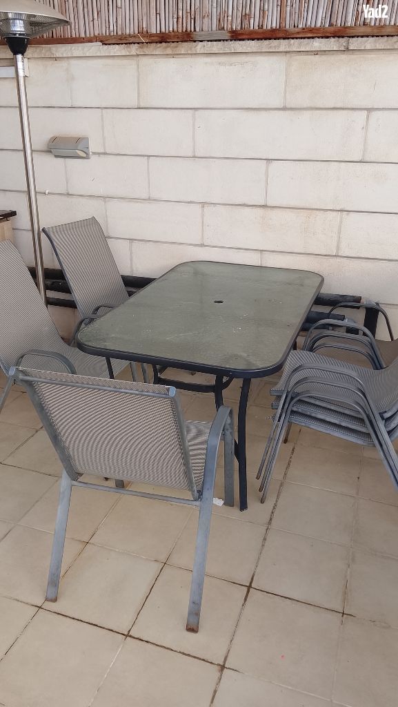 שולחן חוץ