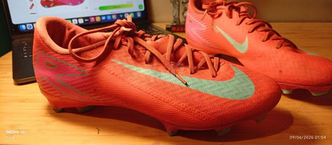 נעליי כדורגל nike vapor 16