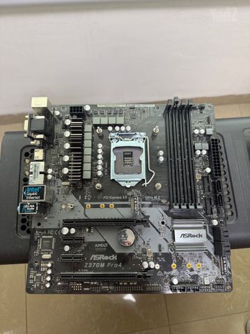 לוח אם ASRock Z370M Pro4
