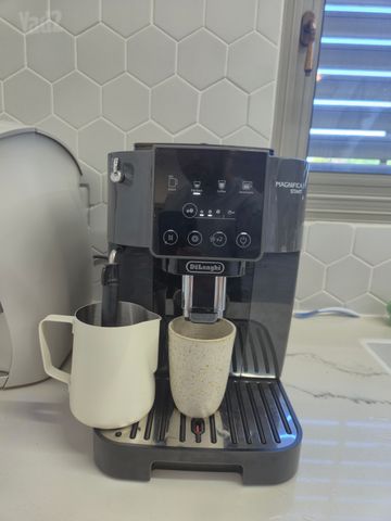 מכונת קפה Delonghi Magnifica