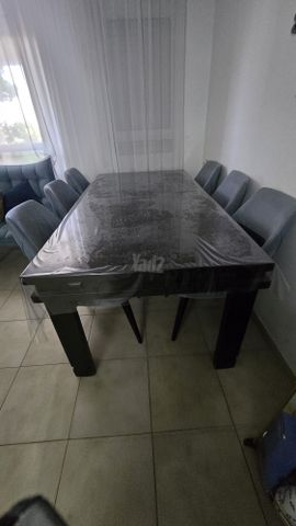 שולחן +6 כיסאות