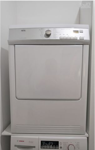 מייבש AEG