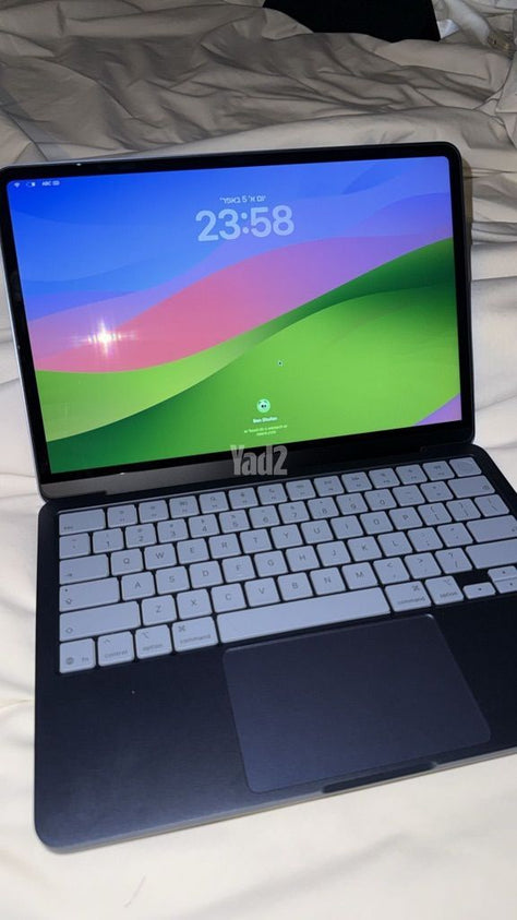 Macbook neo 512 gb אנגלית