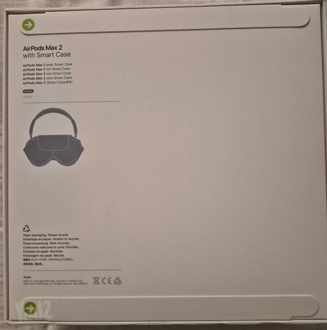 AirPods Max2 with smart case