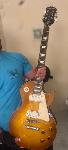 סט Epiphone Les Paul עם מגבר