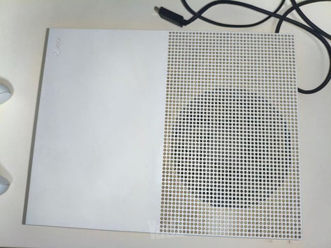 Xbox one s עם שני שלטים