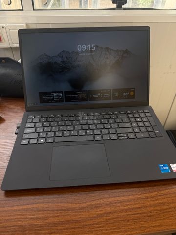 מחשב נייד Dell Vostro 3520