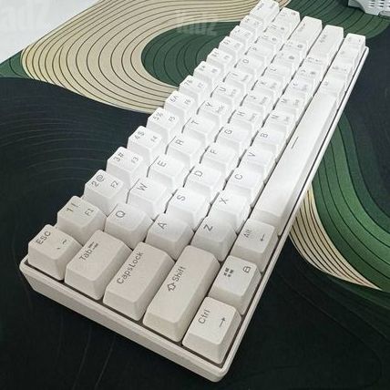 מקלדת מכנית modded RK61