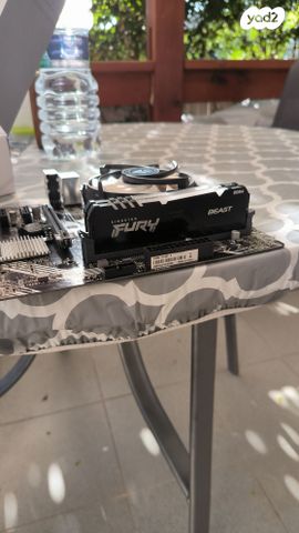 סט לוח אם, מעבד i5, וזיכרון