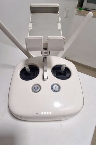 רחפן פנטום 4  DJI