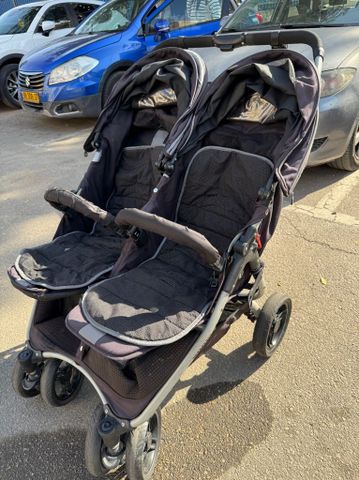 עגלת תאומים