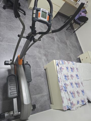 Hi-Tec (דגם E850).
