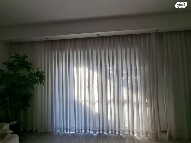 וילונות
