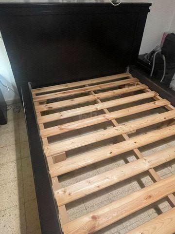 בסיס מיטה זוגית כמו חדש