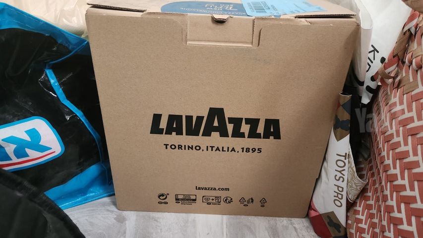 מכונת קפה LAVAZZA