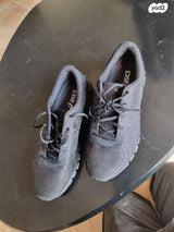 נעלי asics כחדש