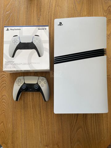 סוני PS5 PRO 2TB + שלטים