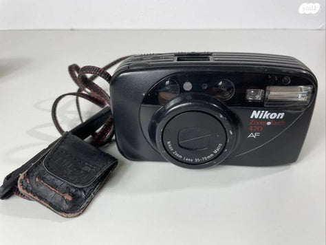 מצלמת פילם Nikon