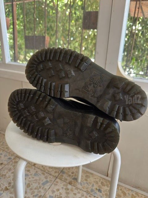 Dr Martens EU 40 platform