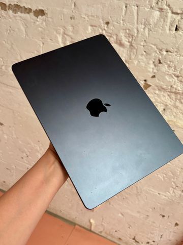 MacBook Air M3 13  באחריות