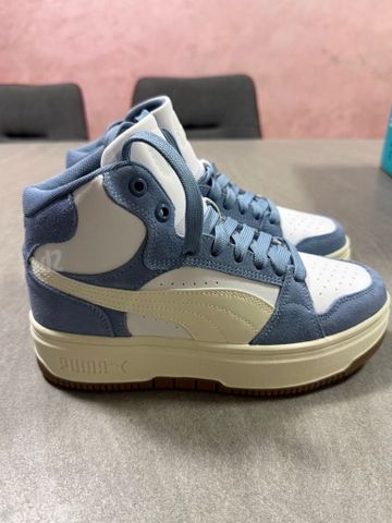 נעלי Puma