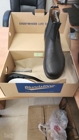 נעלי blundstone