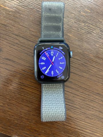 Apple Watch SE - דור שני