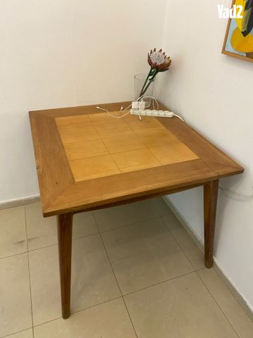 שולחן אוכל