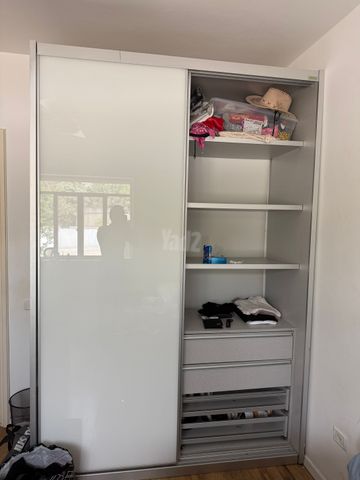 חדר לנוער