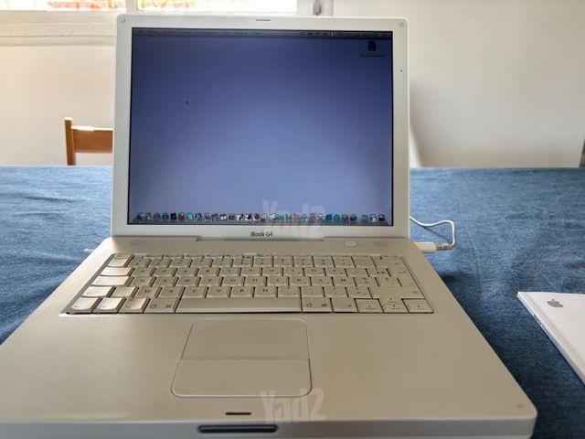 Apple iBook G4 12" (2004)