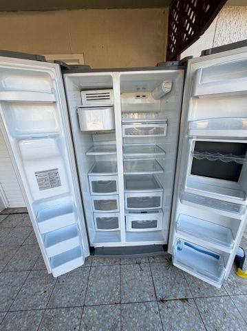 מקרר LG 700L
