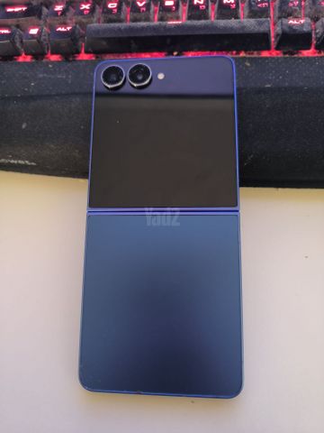 Samsung Galaxy z Flip 7