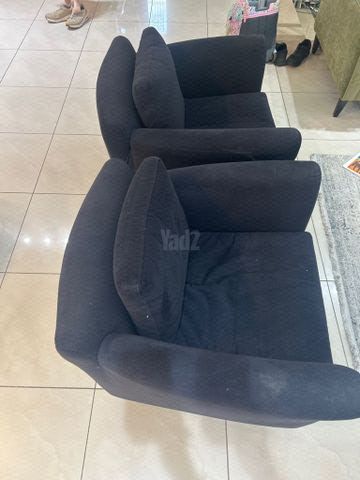 כורסא שחורה