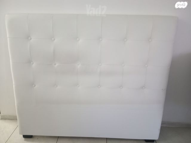 ראש מיטה מרופד