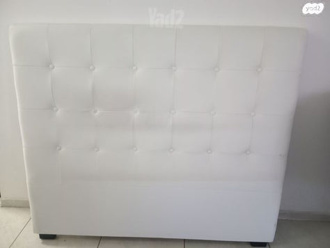 ראש מיטה מרופד