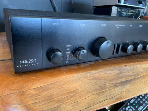מגבר Arcam Delta 290