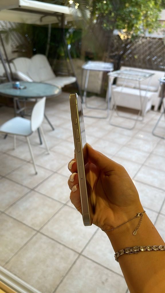 אייפון 16 PRO