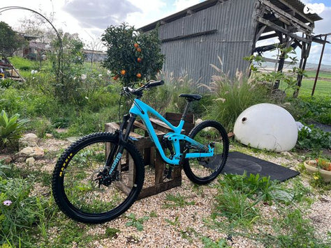 Kona process 153 קרבון