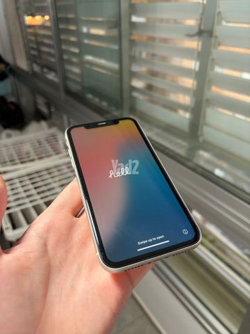 אייפון 11 128GB לבן
