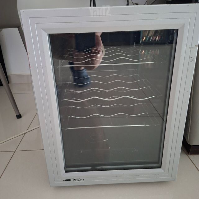קרר יינות