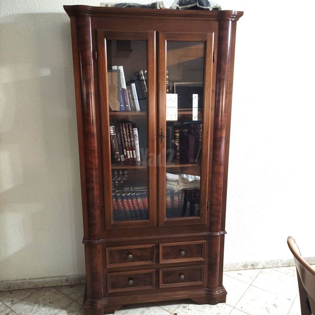 ויטרינה עץ וינטג'