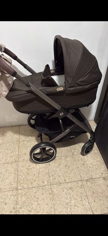 עגלת תינוק